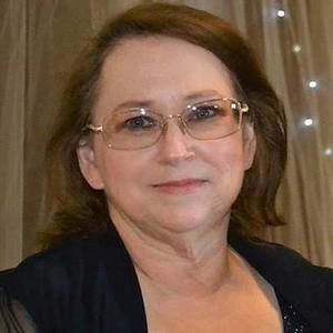 Meet your Posher, Helen